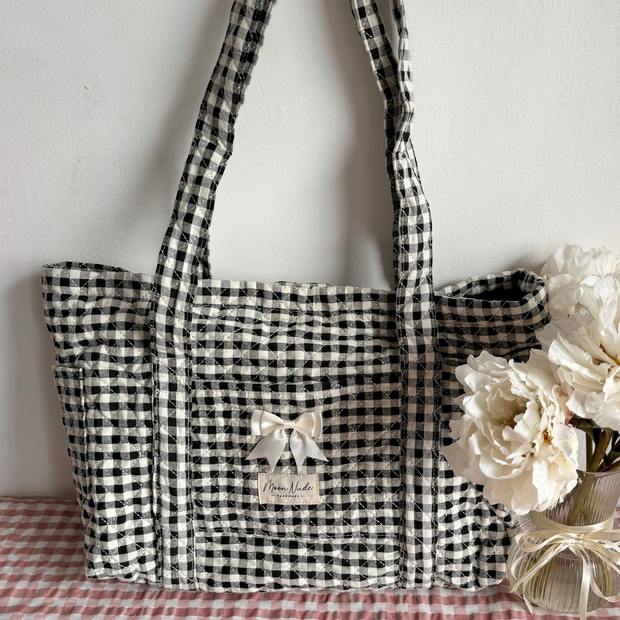 Moon Nude Classic Tote Bag Zipper